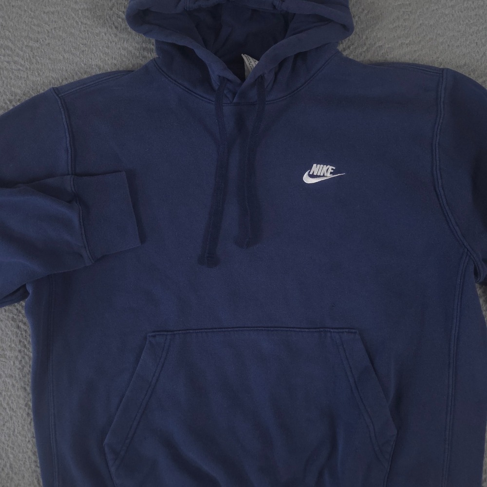 Nike Hoodie‎ Mens Medium Navy Blue Club Fleece Pullover Embroidered Swoosh Logo